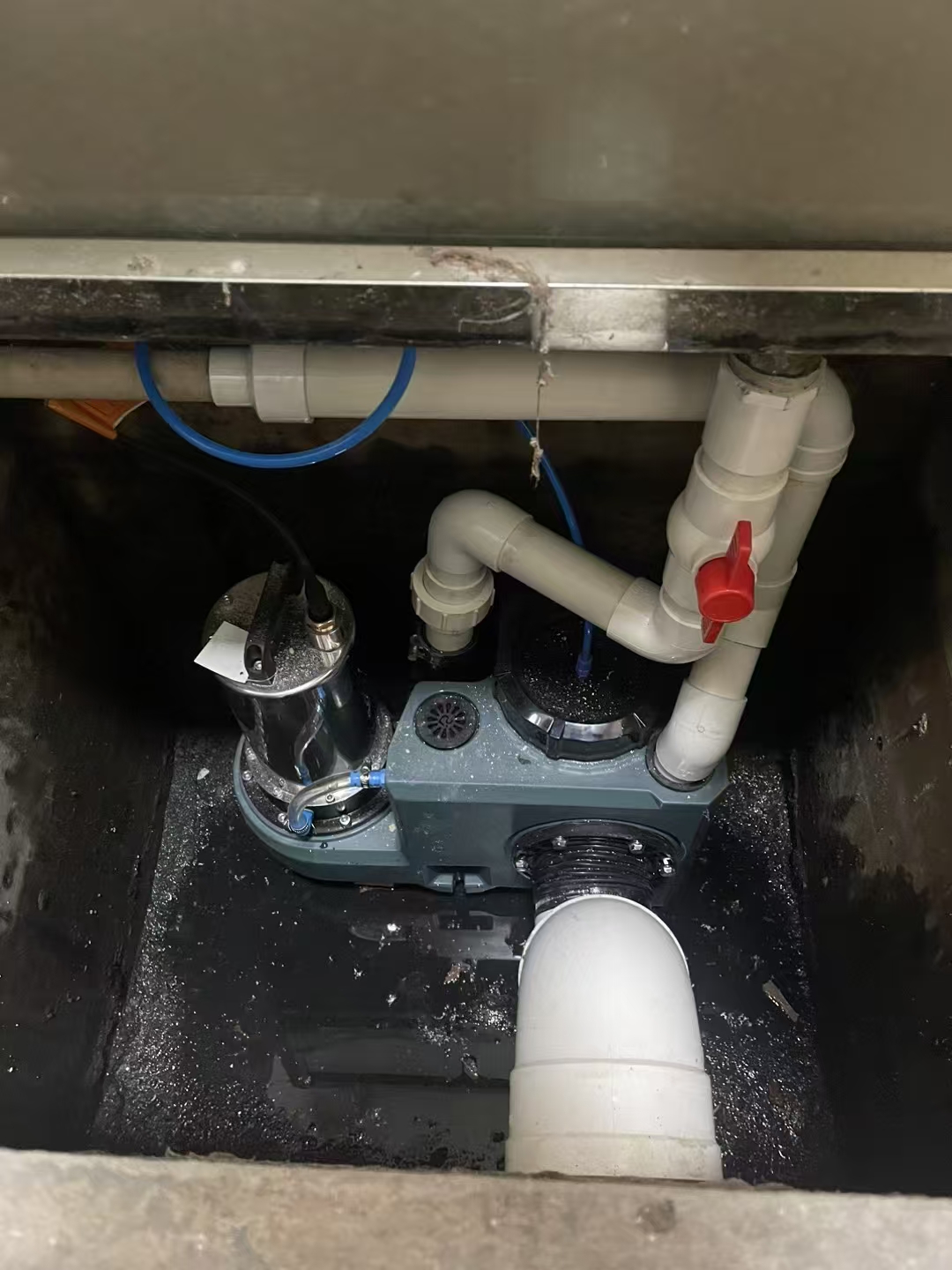 污水提升器
