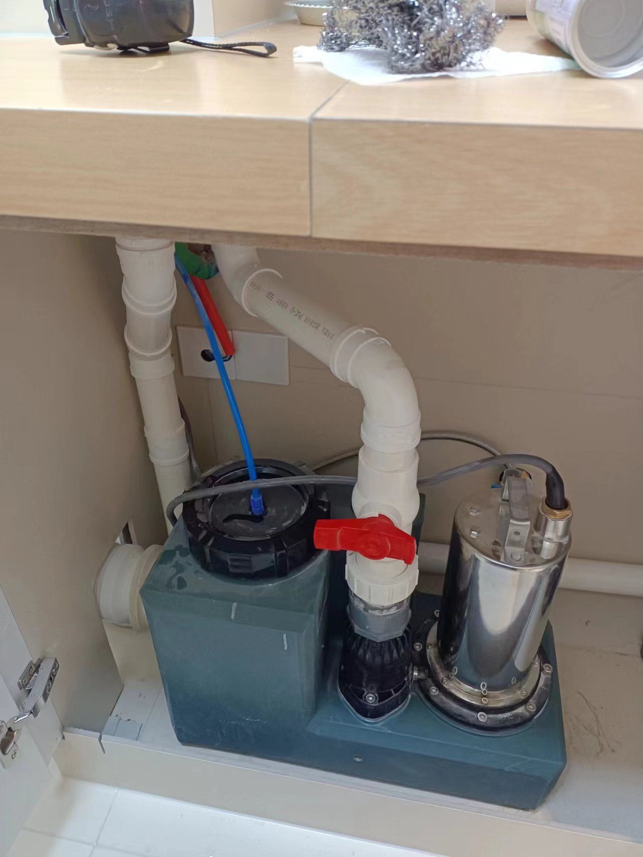 污水提升器